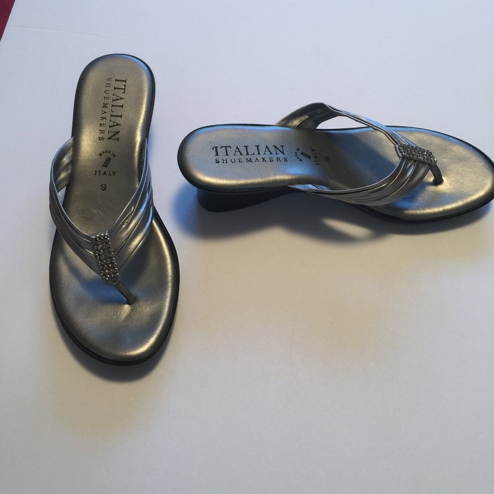 ITALIAN SHOEMAKERS SILVER SANDALS-SZ 9